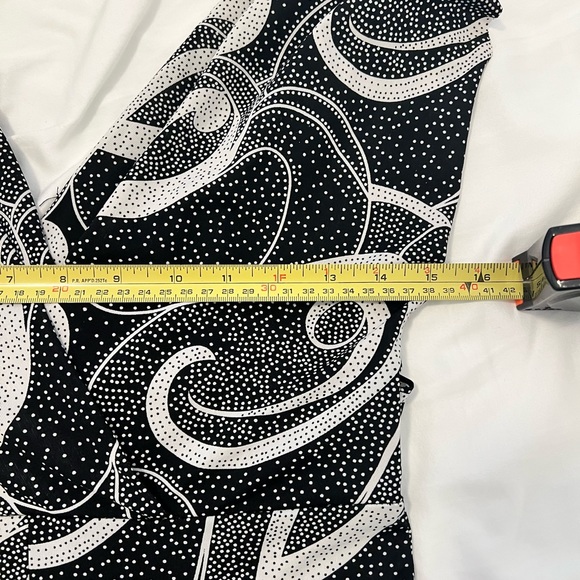 🖤Paisley b&w print low cut sexy evening / summer dress - Picture 15 of 16